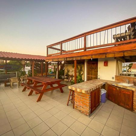 Wandering Monkey Guesthouse 마사틀란 외부 사진