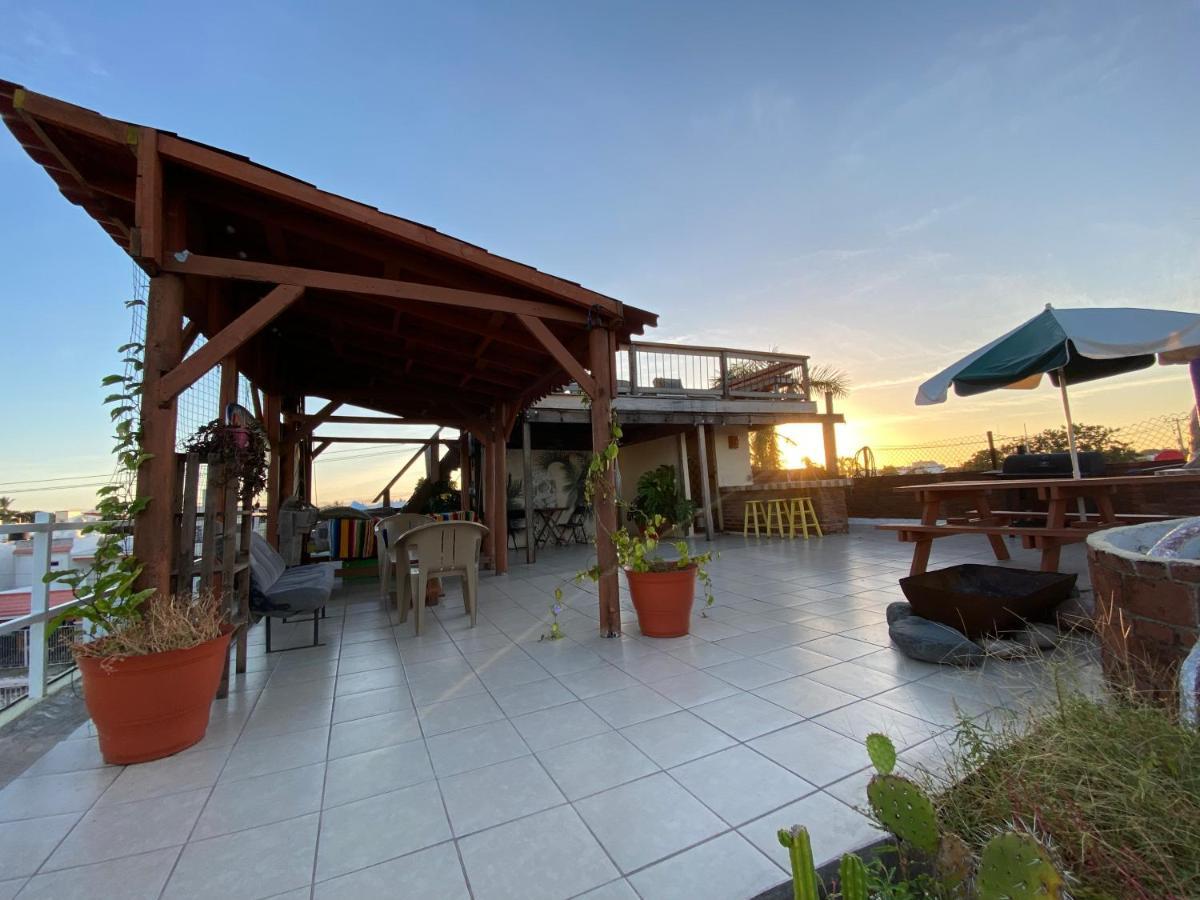 Wandering Monkey Guesthouse 마사틀란 외부 사진