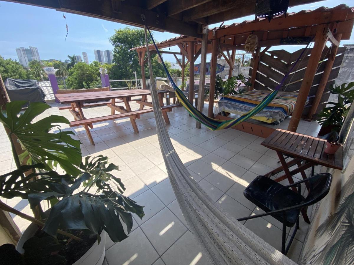 Wandering Monkey Guesthouse 마사틀란 외부 사진